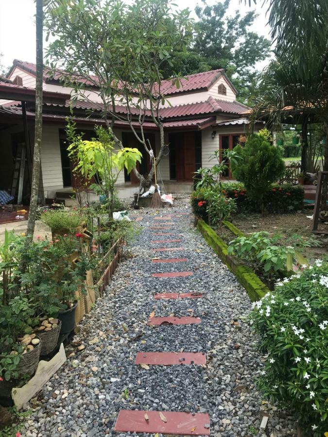 Grandma'S House Apartment Nakhon Nayok Exterior photo